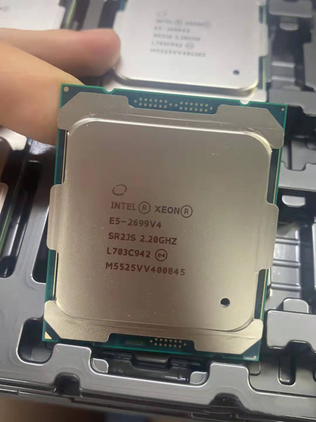 Prosesor Intel Xeon E5-2699 V4 - E5 2699 V4 ulasan dan harga